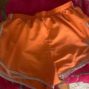 it’s has a little pain kn them but they are very comfortable